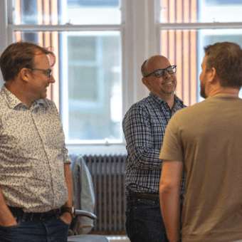 Los fundadores de Capsule en una charla informal