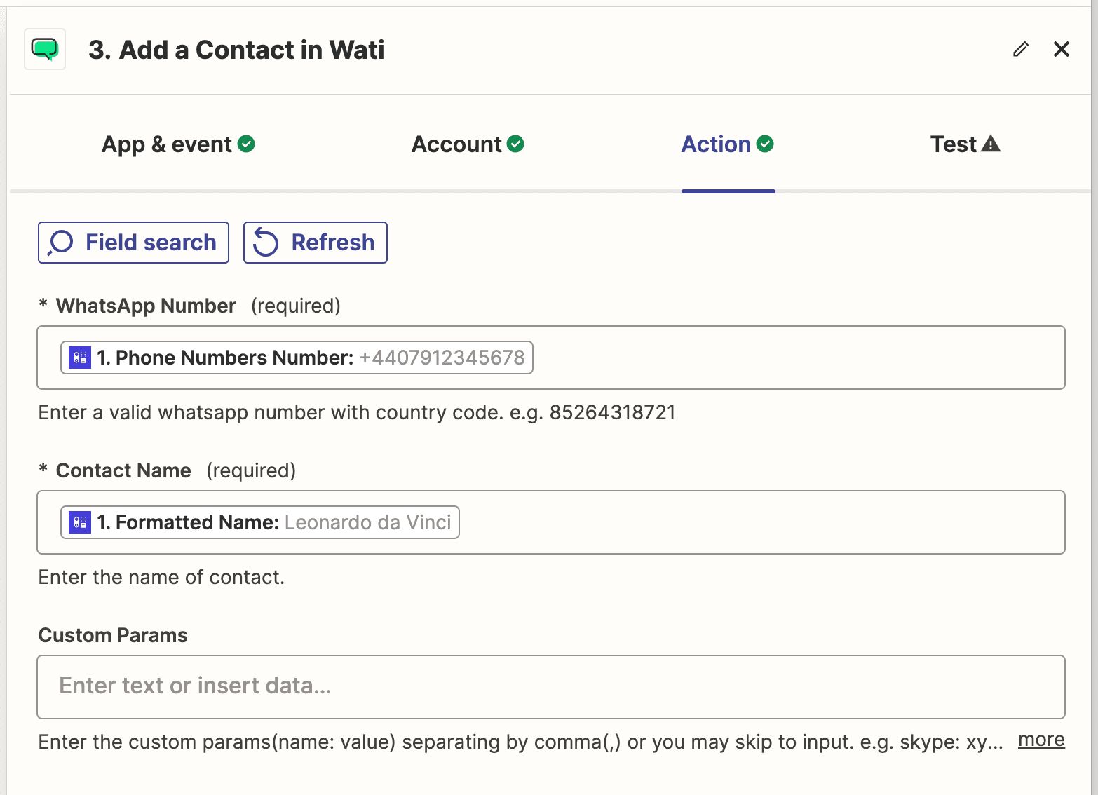 Captura de pantalla mostrando los campos que necesita mapear para la acción Nuevo Contacto en Wati, con opciones sugeridas desde el disparador de la Cápsula.