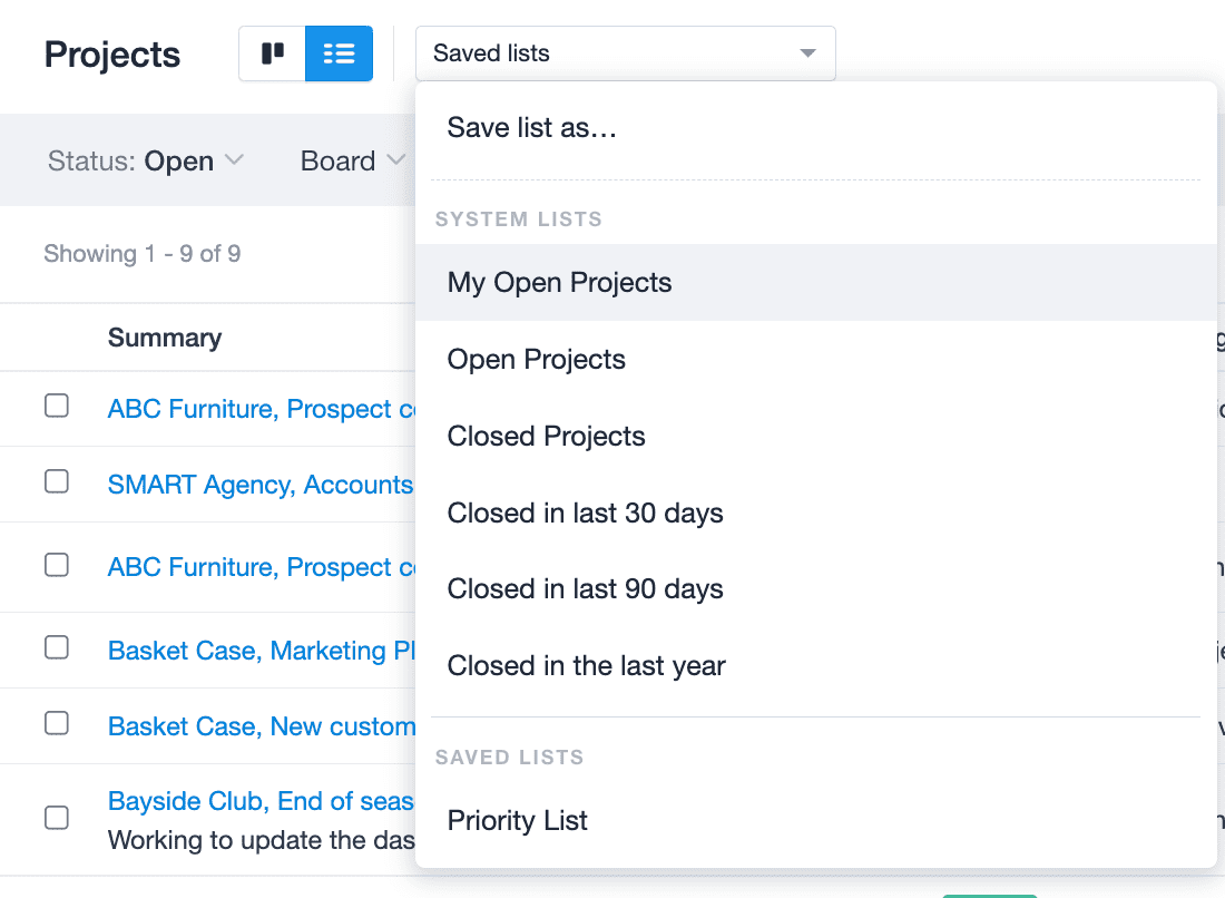 O modo de exibição de lista Projetos é exibido. O menu suspenso na parte superior da página foi selecionado e há uma lista com as opções de lista padrão salvas